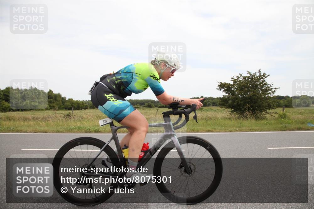 22.06.2025 - Viking Triathlon Yannick Fuchs http://msf.ph/oto/8075301 22.06.2025 13:28:31 Radfahren 321, 640 meine-sportfotos.de