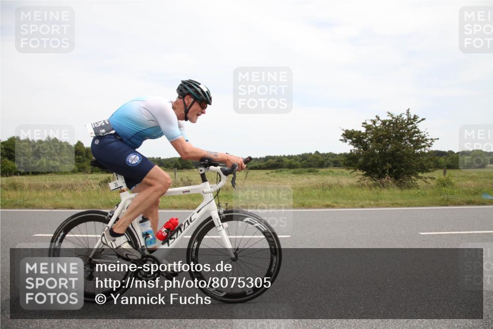 22.06.2025 - Viking Triathlon Yannick Fuchs http://msf.ph/oto/8075305 22.06.2025 13:28:34 Radfahren 26, 321, 640 meine-sportfotos.de