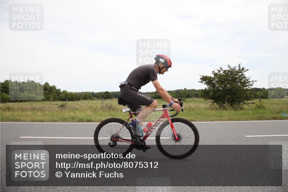 22.06.2025 - Viking Triathlon Yannick Fuchs http://msf.ph/oto/8075312 22.06.2025 13:29:08 Radfahren 222 meine-sportfotos.de