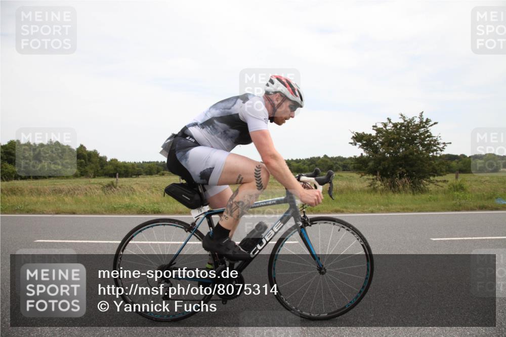 22.06.2025 - Viking Triathlon Yannick Fuchs http://msf.ph/oto/8075314 22.06.2025 13:29:14 Radfahren 48, 76 meine-sportfotos.de