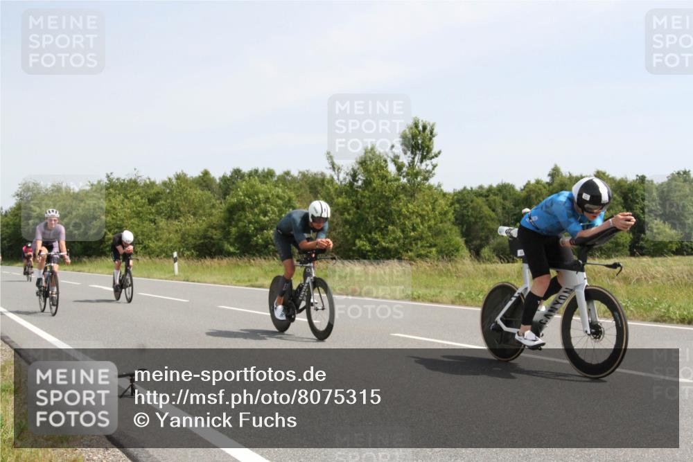 22.06.2025 - Viking Triathlon Yannick Fuchs http://msf.ph/oto/8075315 22.06.2025 11:42:53 Radfahren 2, 45, 74, 81, 414, 441, 610, 661 meine-sportfotos.de