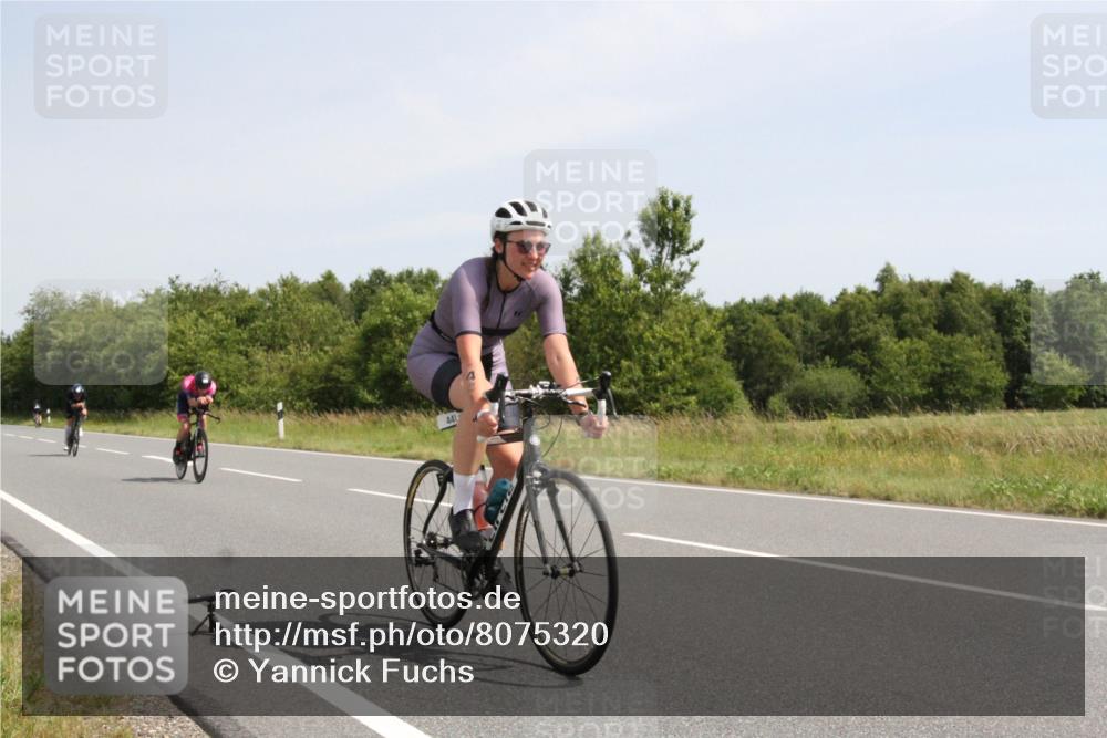 22.06.2025 - Viking Triathlon Yannick Fuchs http://msf.ph/oto/8075320 22.06.2025 11:42:54 Radfahren 2, 45, 74, 81, 414, 441, 610, 661 meine-sportfotos.de