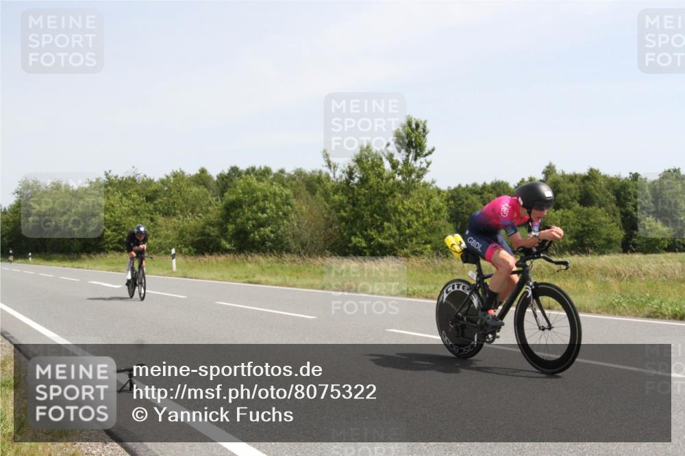 22.06.2025 - Viking Triathlon Yannick Fuchs http://msf.ph/oto/8075322 22.06.2025 11:42:55 Radfahren 2, 45, 74, 81, 414, 441, 610, 661 meine-sportfotos.de