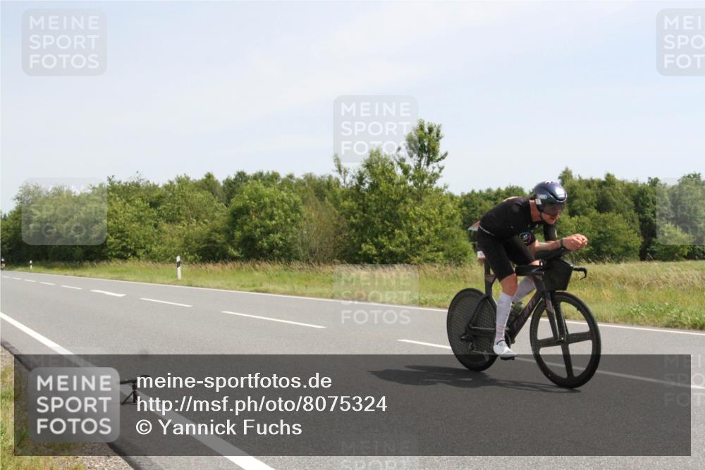 22.06.2025 - Viking Triathlon Yannick Fuchs http://msf.ph/oto/8075324 22.06.2025 11:42:56 Radfahren 2, 45, 81, 414, 441, 610, 623, 661 meine-sportfotos.de