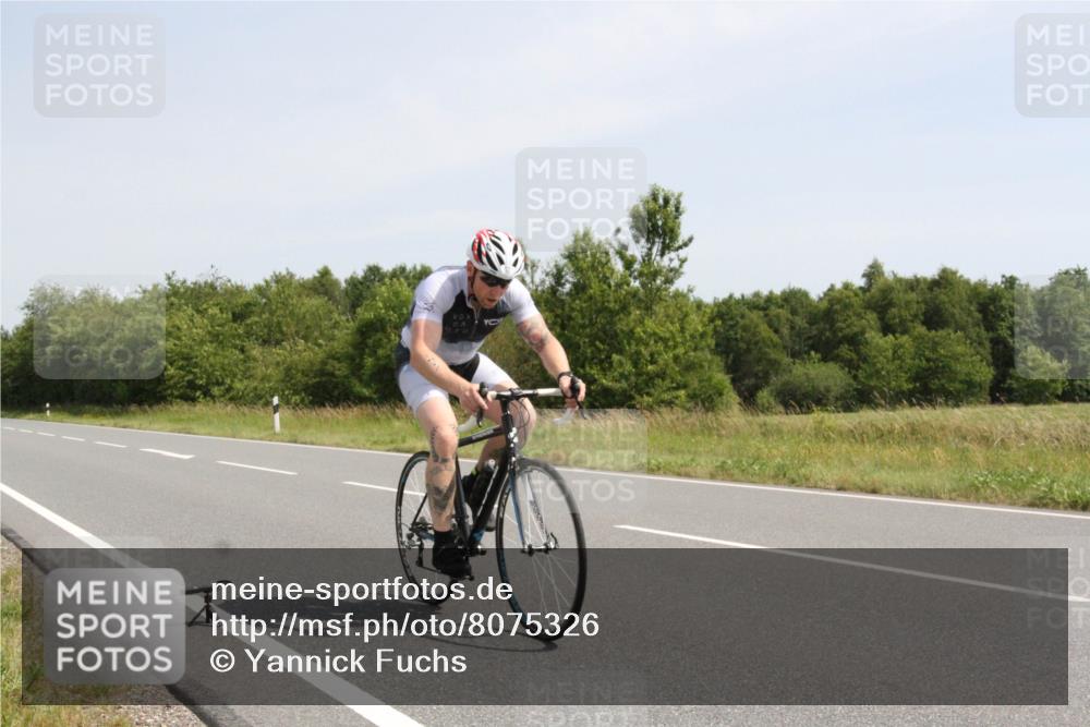22.06.2025 - Viking Triathlon Yannick Fuchs http://msf.ph/oto/8075326 22.06.2025 11:43:02 Radfahren 76, 91, 332, 623, 633 meine-sportfotos.de