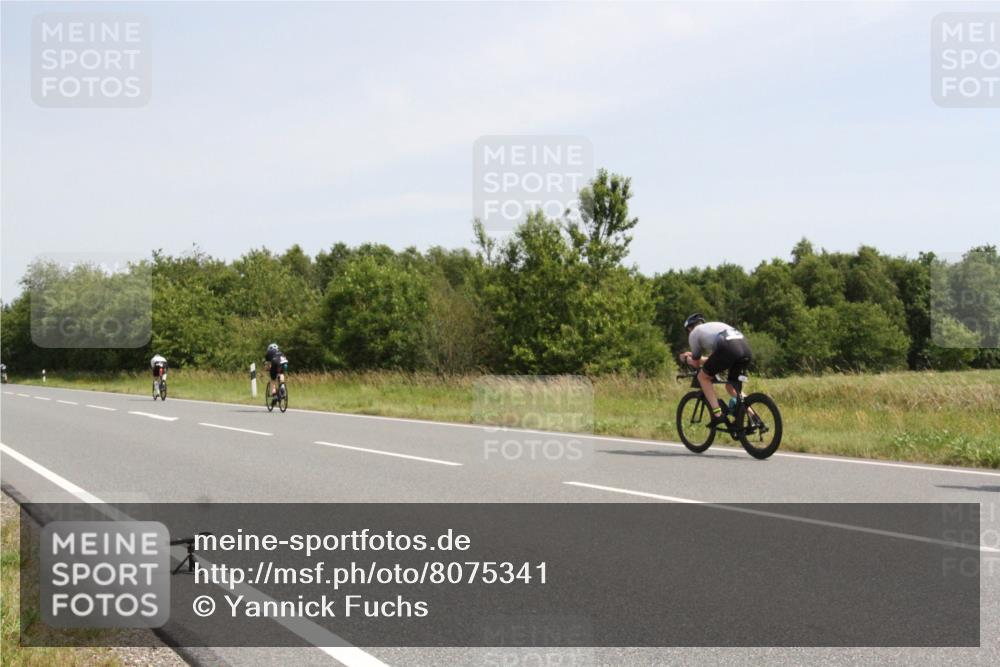 22.06.2025 - Viking Triathlon Yannick Fuchs http://msf.ph/oto/8075341 22.06.2025 11:43:16 Radfahren 46, 157, 179, 215, 334, 533 meine-sportfotos.de