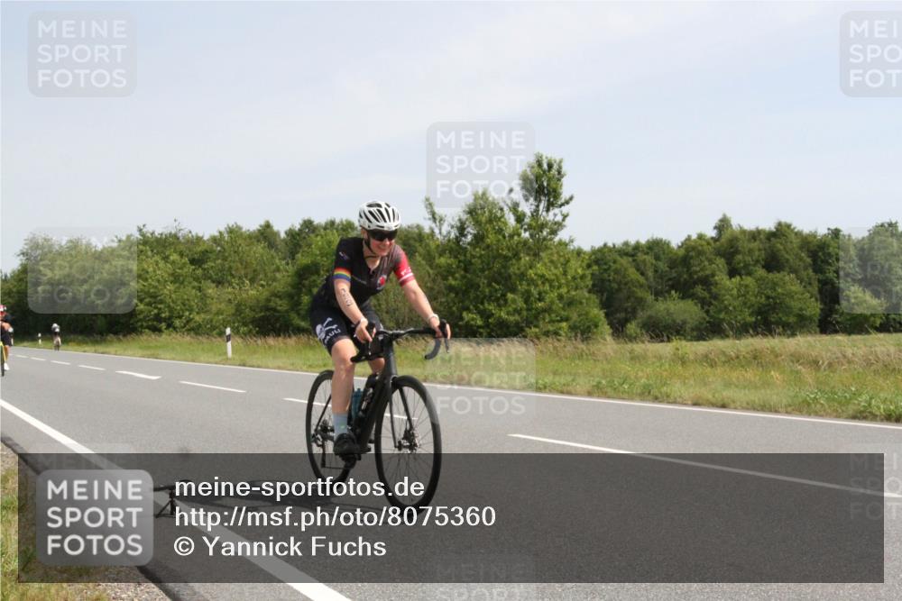 22.06.2025 - Viking Triathlon Yannick Fuchs http://msf.ph/oto/8075360 22.06.2025 11:43:38 Radfahren 183, 364, 372, 418, 466, 525, 632 meine-sportfotos.de