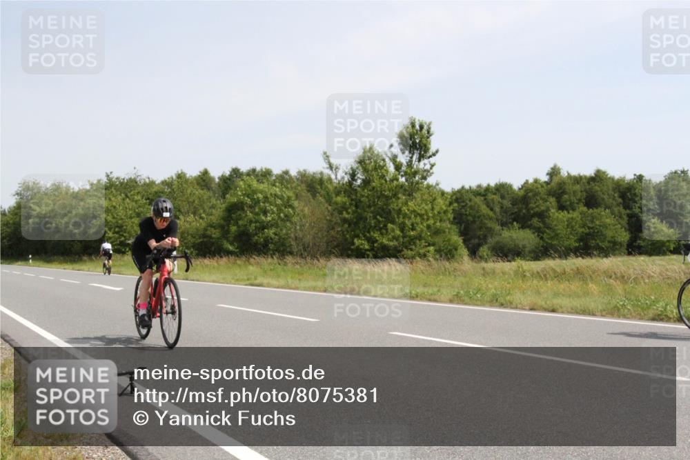 22.06.2025 - Viking Triathlon Yannick Fuchs http://msf.ph/oto/8075381 22.06.2025 11:44:06 Radfahren 31, 121, 143, 396 meine-sportfotos.de