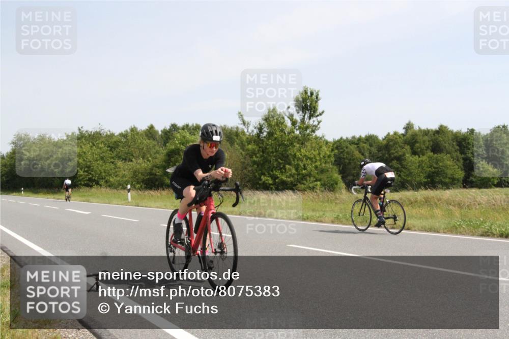 22.06.2025 - Viking Triathlon Yannick Fuchs http://msf.ph/oto/8075383 22.06.2025 11:44:07 Radfahren 121, 143 meine-sportfotos.de