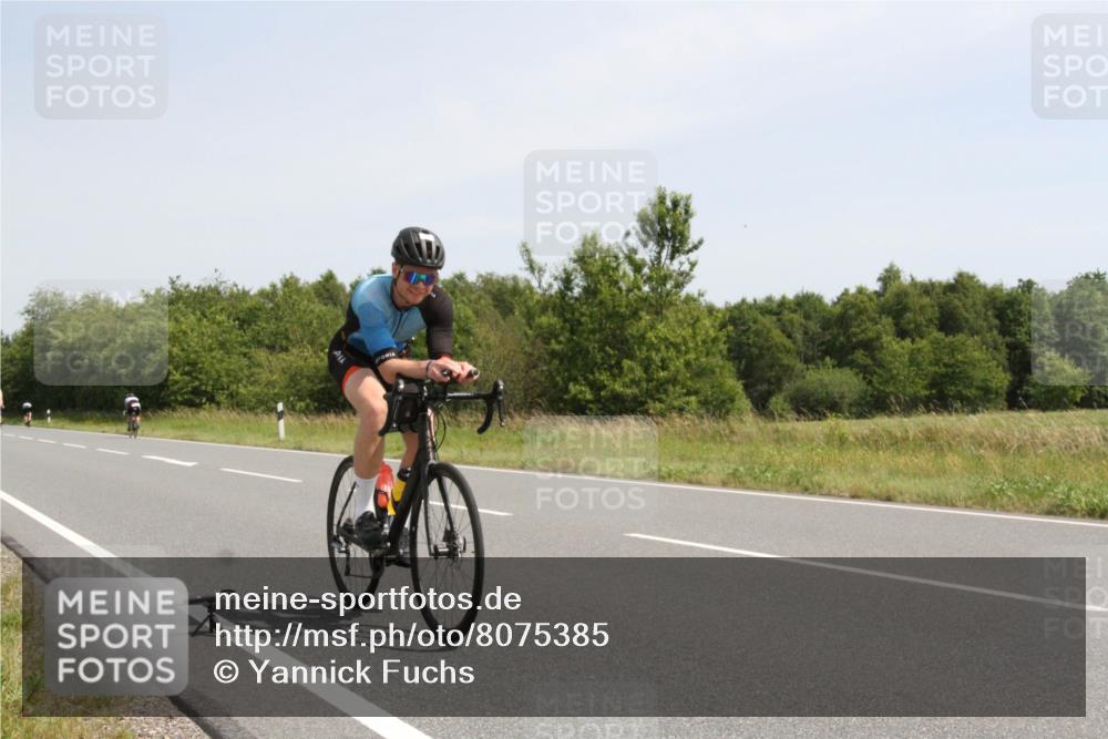 22.06.2025 - Viking Triathlon Yannick Fuchs http://msf.ph/oto/8075385 22.06.2025 11:44:10 Radfahren 121, 143, 144, 471 meine-sportfotos.de
