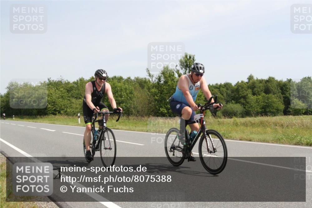 22.06.2025 - Viking Triathlon Yannick Fuchs http://msf.ph/oto/8075388 22.06.2025 11:44:15 Radfahren 121, 144, 471, 543 meine-sportfotos.de