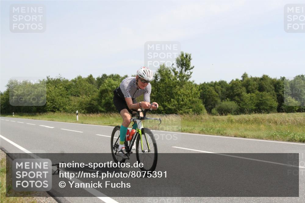 22.06.2025 - Viking Triathlon Yannick Fuchs http://msf.ph/oto/8075391 22.06.2025 11:44:19 Radfahren 144, 471, 543 meine-sportfotos.de
