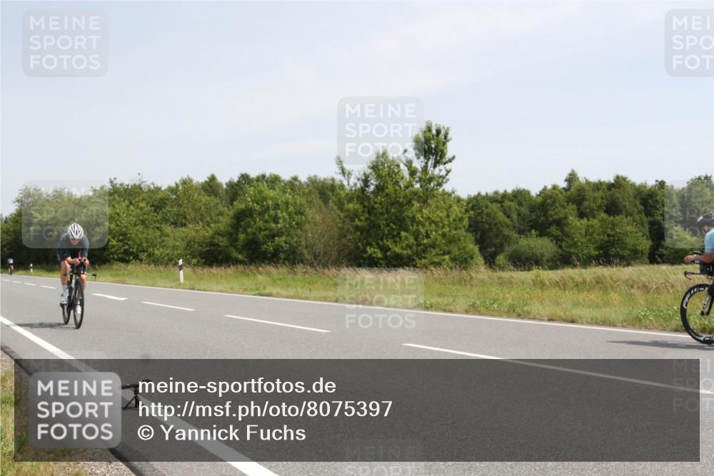 22.06.2025 - Viking Triathlon Yannick Fuchs http://msf.ph/oto/8075397 22.06.2025 11:44:38 Radfahren 24, 85, 114, 164, 228, 473, 552, 603 meine-sportfotos.de