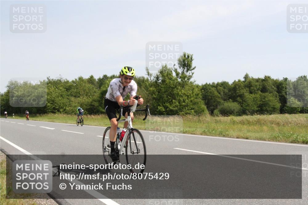22.06.2025 - Viking Triathlon Yannick Fuchs http://msf.ph/oto/8075429 22.06.2025 11:45:04 Radfahren 29, 117, 169, 185, 273, 446, 449, 451, 618, 642 meine-sportfotos.de
