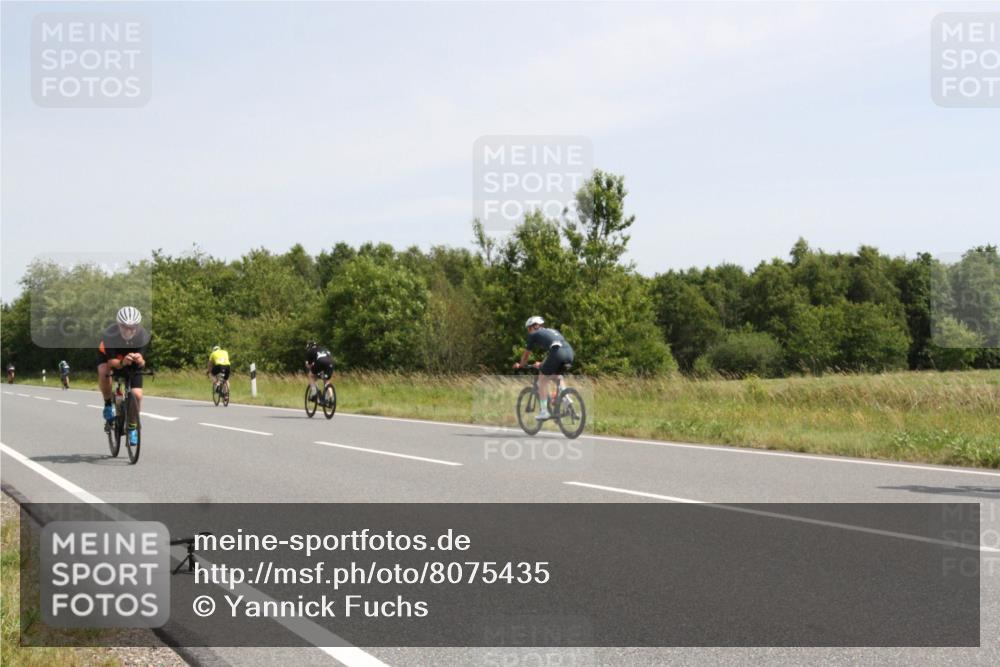22.06.2025 - Viking Triathlon Yannick Fuchs http://msf.ph/oto/8075435 22.06.2025 11:45:08 Radfahren 117, 185, 273, 446, 449, 451 meine-sportfotos.de