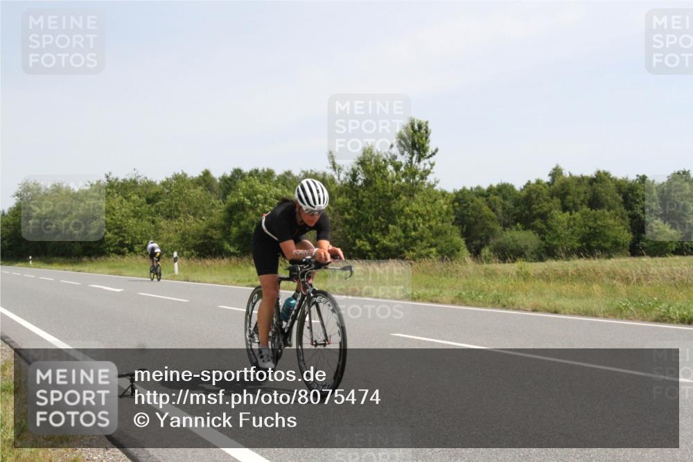 22.06.2025 - Viking Triathlon Yannick Fuchs http://msf.ph/oto/8075474 22.06.2025 11:45:53 Radfahren 90, 295, 453 meine-sportfotos.de