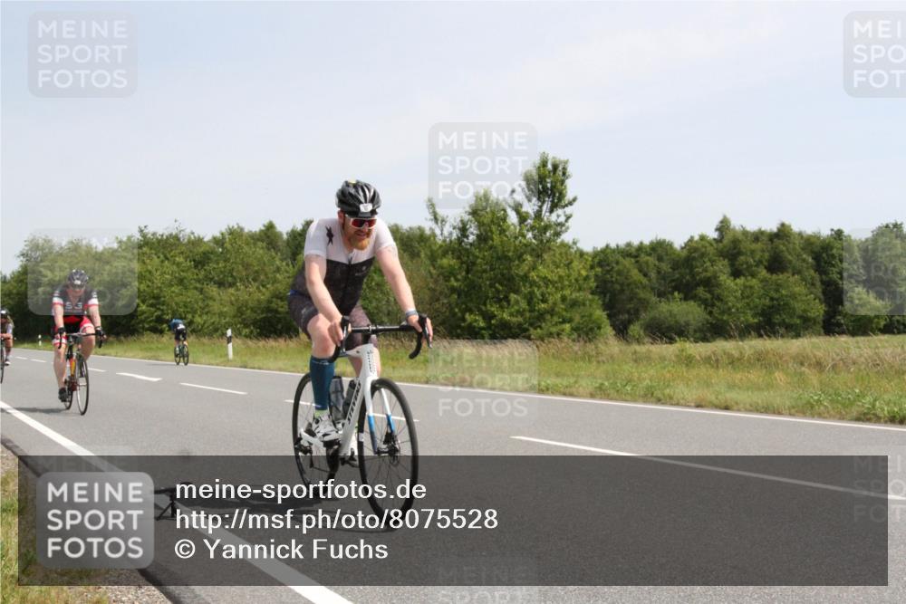 22.06.2025 - Viking Triathlon Yannick Fuchs http://msf.ph/oto/8075528 22.06.2025 11:47:00 Radfahren 48, 57, 116, 402, 640 meine-sportfotos.de