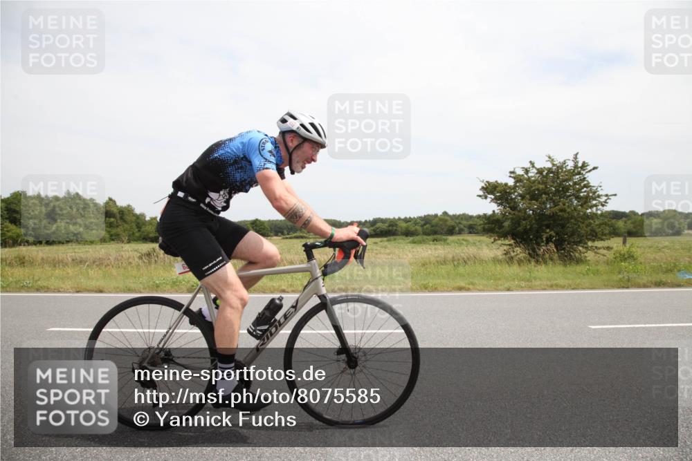 22.06.2025 - Viking Triathlon Yannick Fuchs http://msf.ph/oto/8075585 22.06.2025 13:44:24 Radfahren 165, 634 meine-sportfotos.de