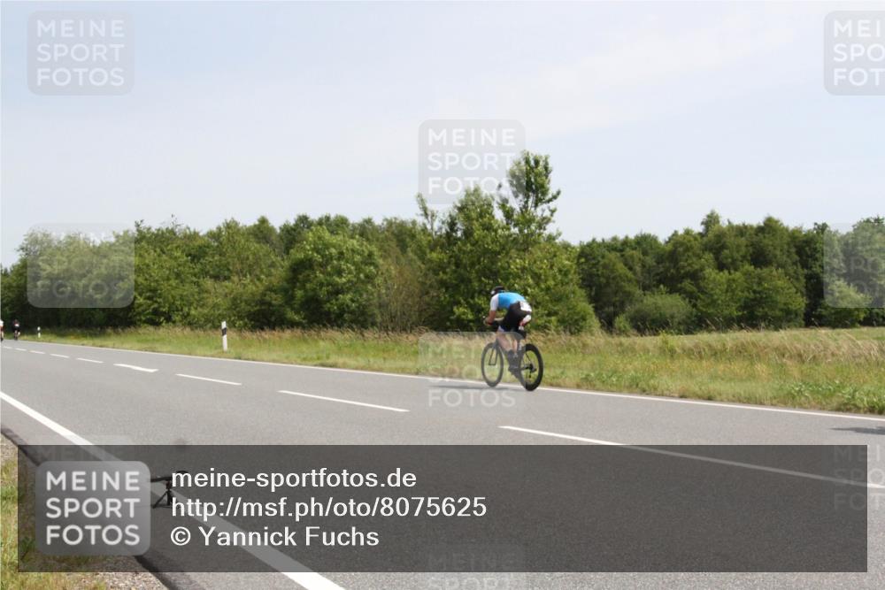 22.06.2025 - Viking Triathlon Yannick Fuchs http://msf.ph/oto/8075625 22.06.2025 11:48:33 Radfahren 78, 93, 172, 314, 337, 367, 389, 394, 427, 652 meine-sportfotos.de