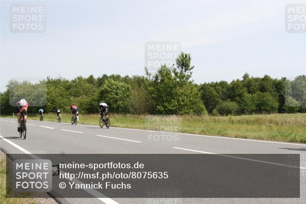 22.06.2025 - Viking Triathlon Yannick Fuchs http://msf.ph/oto/8075635 22.06.2025 11:48:36 Radfahren 78, 93, 172, 258, 314, 337, 367, 394, 427, 652 meine-sportfotos.de