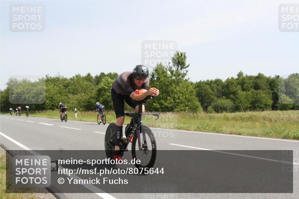 22.06.2025 - Viking Triathlon Yannick Fuchs http://msf.ph/oto/8075644 22.06.2025 11:48:39 Radfahren 93, 258, 289, 337, 367, 394, 515, 652 meine-sportfotos.de
