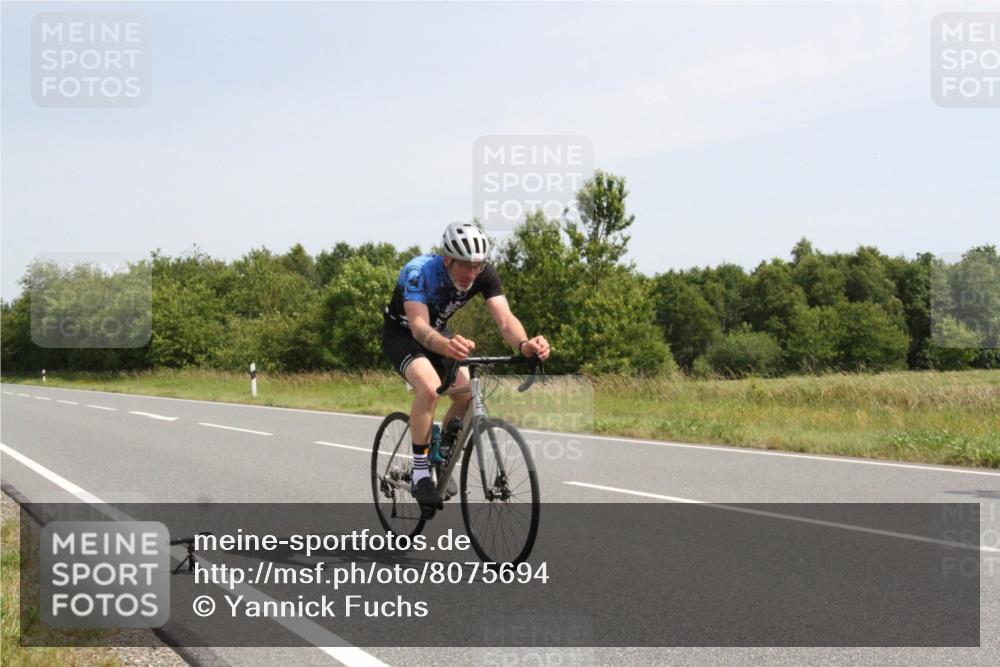 22.06.2025 - Viking Triathlon Yannick Fuchs http://msf.ph/oto/8075694 22.06.2025 11:49:18 Radfahren 405, 433, 477, 634 meine-sportfotos.de