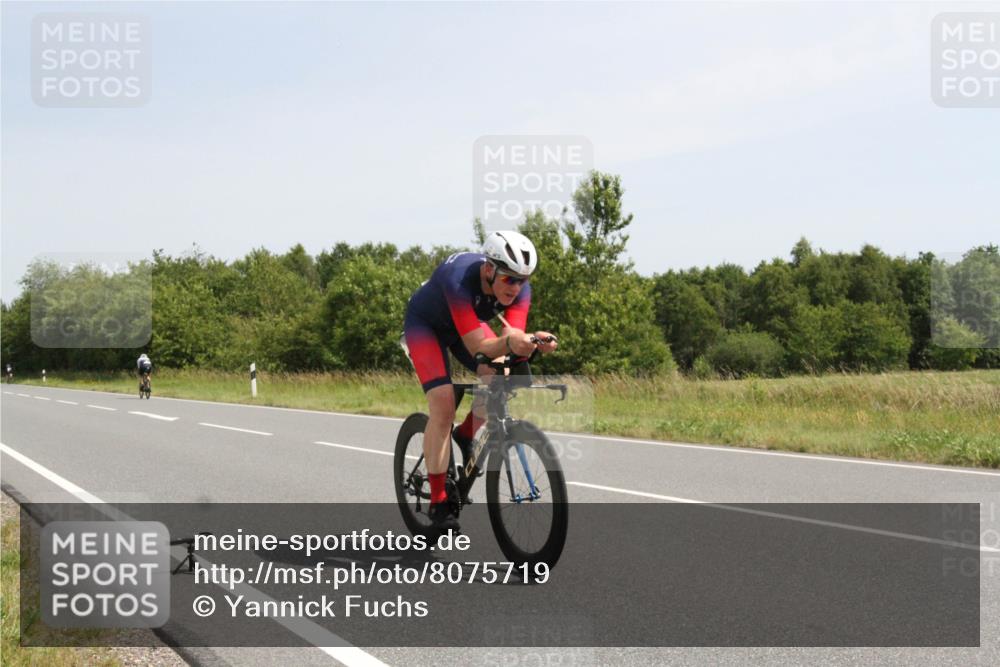 22.06.2025 - Viking Triathlon Yannick Fuchs http://msf.ph/oto/8075719 22.06.2025 11:49:53 Radfahren 3, 211, 347, 648 meine-sportfotos.de
