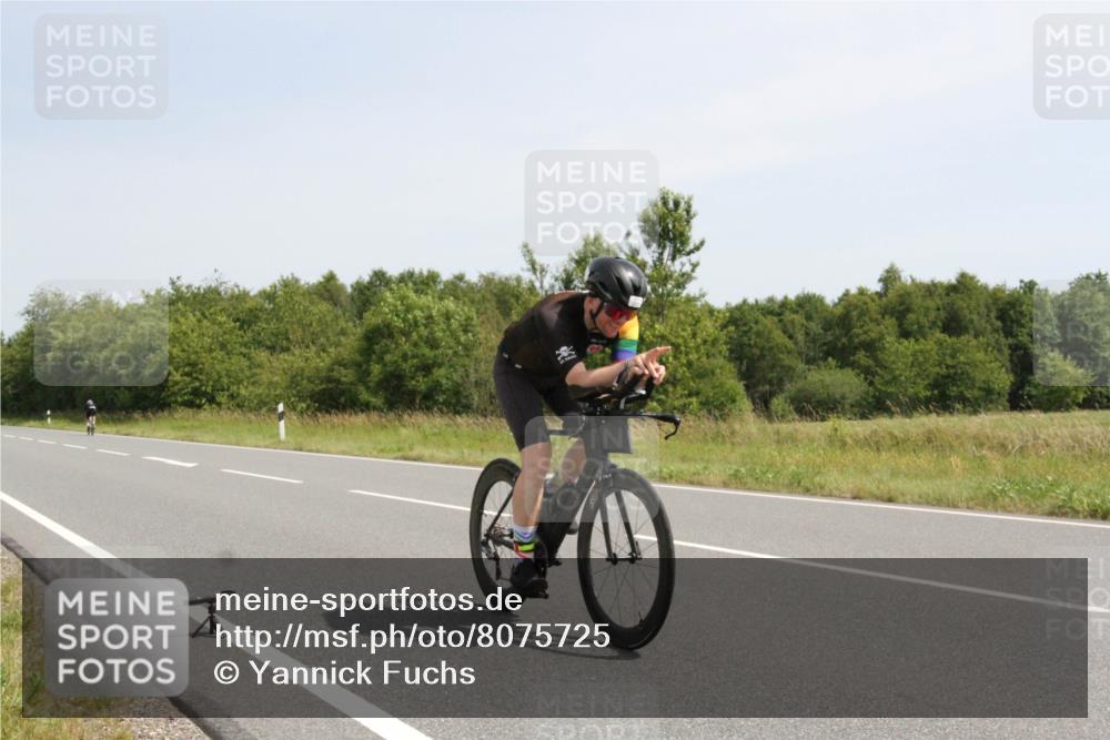 22.06.2025 - Viking Triathlon Yannick Fuchs http://msf.ph/oto/8075725 22.06.2025 11:49:59 Radfahren 11, 33, 257, 638 meine-sportfotos.de