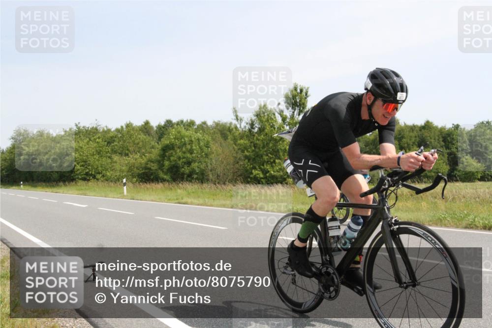 22.06.2025 - Viking Triathlon Yannick Fuchs http://msf.ph/oto/8075790 22.06.2025 11:50:56 Radfahren 14, 17, 358, 403, 440 meine-sportfotos.de