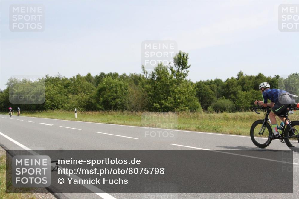 22.06.2025 - Viking Triathlon Yannick Fuchs http://msf.ph/oto/8075798 22.06.2025 11:51:08 Radfahren 41, 324, 655 meine-sportfotos.de