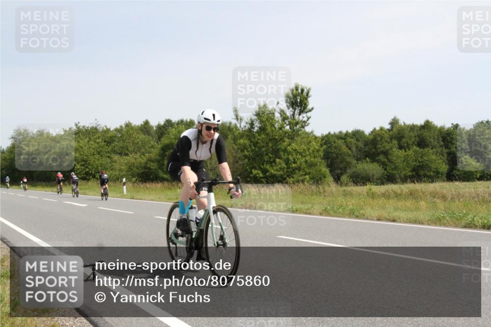 22.06.2025 - Viking Triathlon Yannick Fuchs http://msf.ph/oto/8075860 22.06.2025 11:52:16 Radfahren 43, 44, 54, 79, 320, 361, 408, 431, 521 meine-sportfotos.de