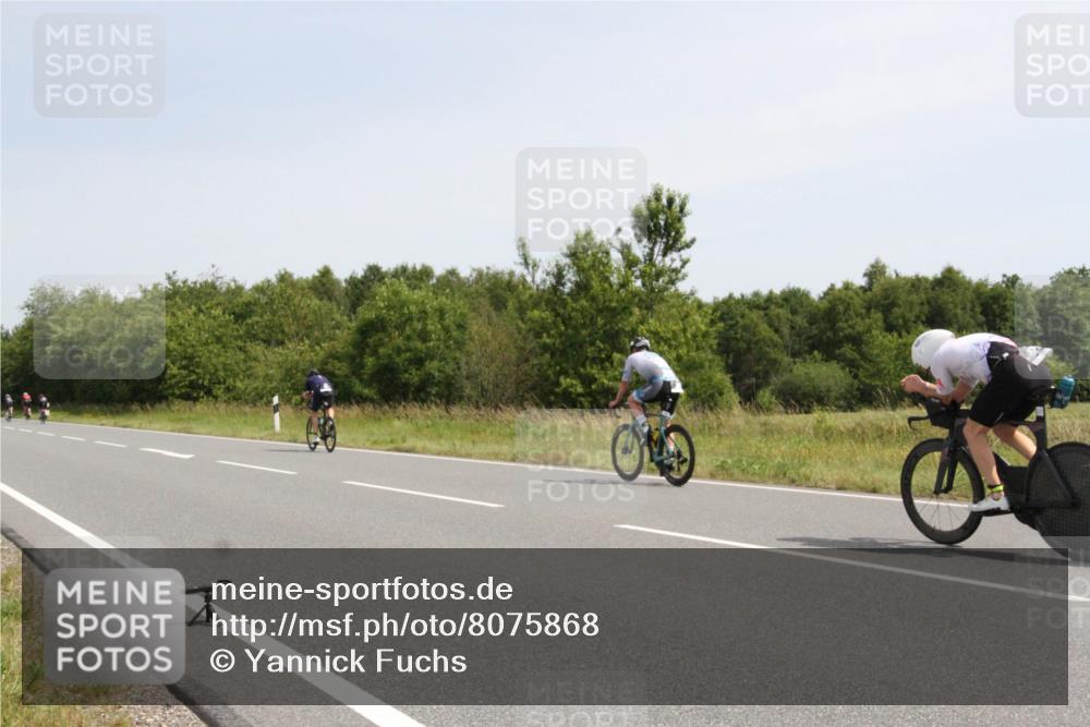 22.06.2025 - Viking Triathlon Yannick Fuchs http://msf.ph/oto/8075868 22.06.2025 11:52:20 Radfahren 43, 44, 54, 83, 156, 320, 335, 361, 431, 521 meine-sportfotos.de