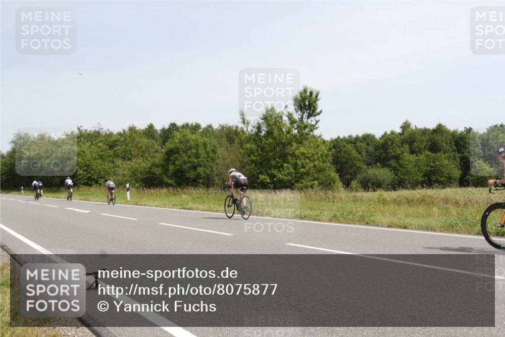 22.06.2025 - Viking Triathlon Yannick Fuchs http://msf.ph/oto/8075877 22.06.2025 11:52:23 Radfahren 43, 44, 83, 156, 320, 335, 521 meine-sportfotos.de