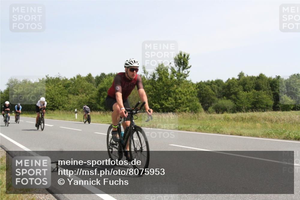 22.06.2025 - Viking Triathlon Yannick Fuchs http://msf.ph/oto/8075953 22.06.2025 11:53:46 Radfahren 13, 173, 288, 309, 340, 444, 458, 462, 604 meine-sportfotos.de