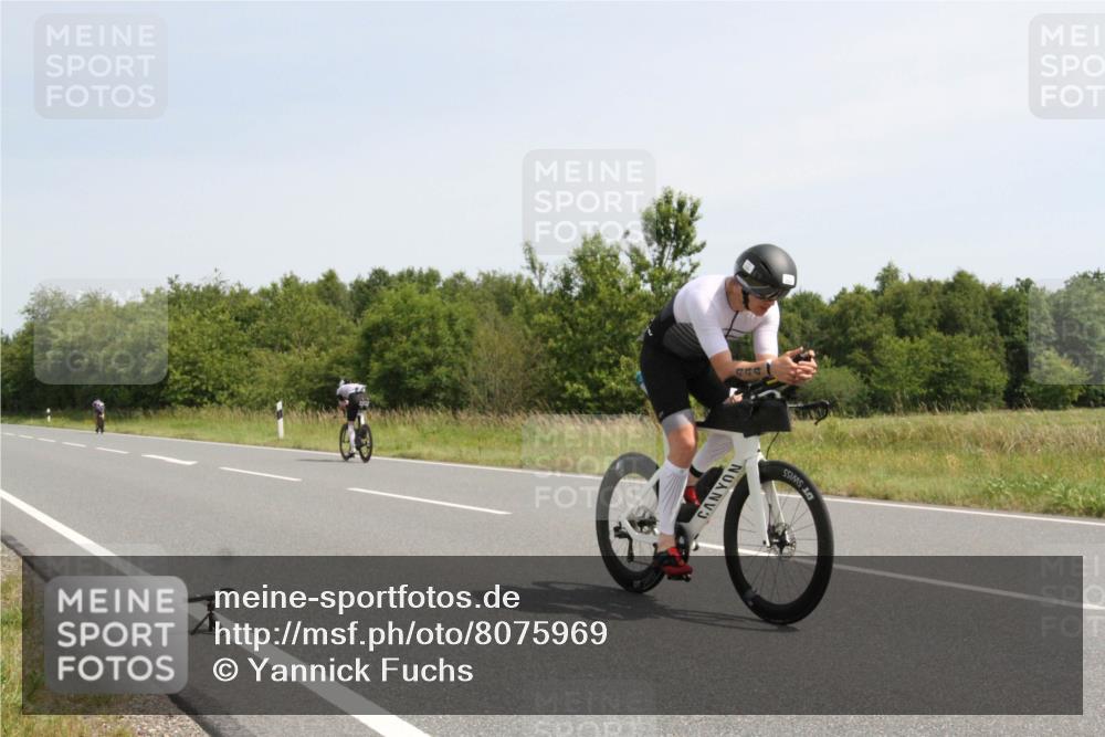 22.06.2025 - Viking Triathlon Yannick Fuchs http://msf.ph/oto/8075969 22.06.2025 11:53:49 Radfahren 4, 13, 173, 288, 340, 444, 458, 462, 472, 604 meine-sportfotos.de