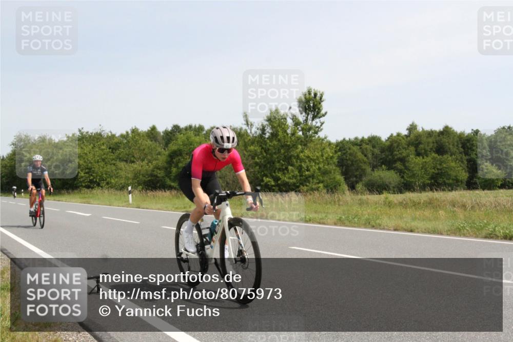22.06.2025 - Viking Triathlon Yannick Fuchs http://msf.ph/oto/8075973 22.06.2025 11:53:54 Radfahren 4, 115, 181, 359, 472 meine-sportfotos.de