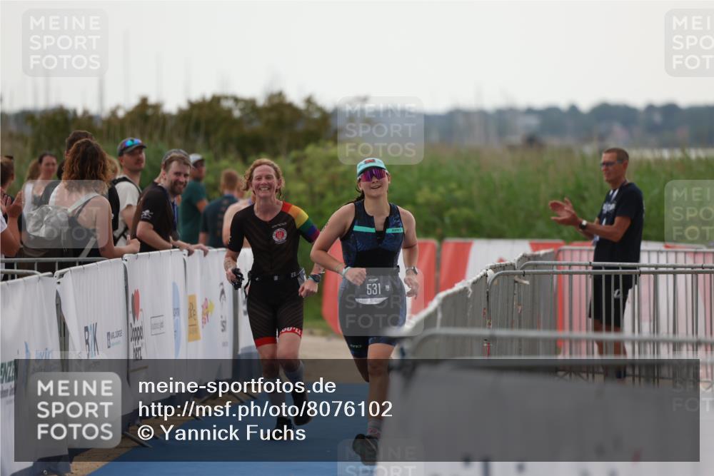 22.06.2025 - Viking Triathlon Yannick Fuchs http://msf.ph/oto/8076102 22.06.2025 16:22:31 Ziel 425, 531 meine-sportfotos.de