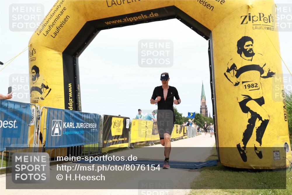 22.06.2025 - Viking Triathlon H.Heesch http://msf.ph/oto/8076154 22.06.2025 14:09:10 Laufen 267, 297, 331, 527 meine-sportfotos.de