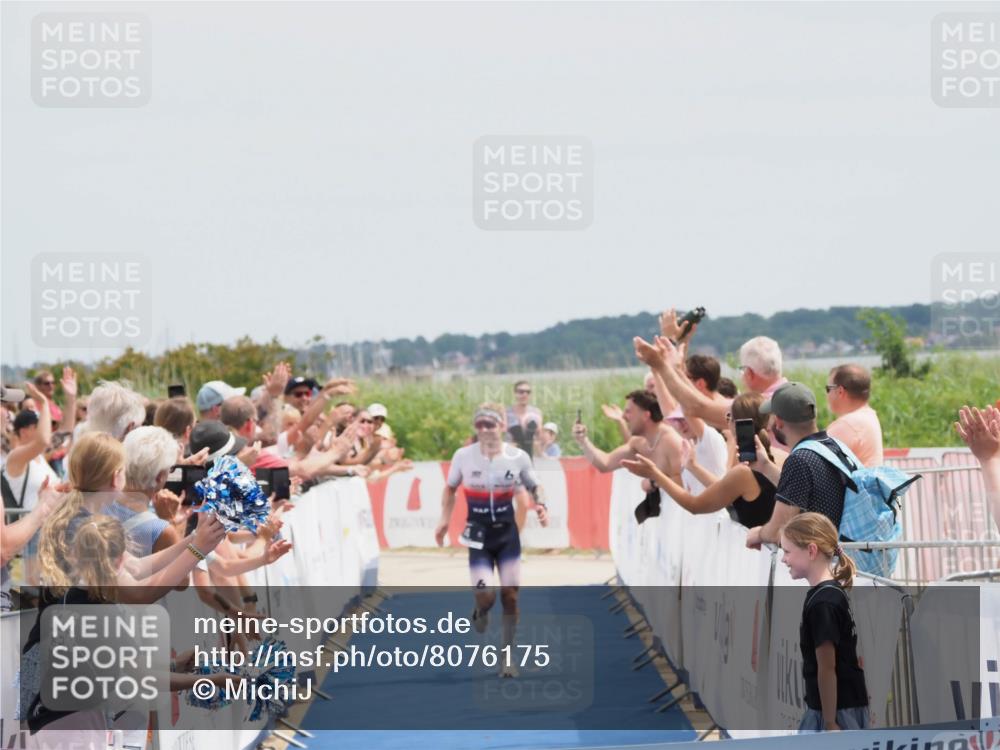 22.06.2025 - Viking Triathlon MichiJ http://msf.ph/oto/8076175 22.06.2025 13:47:02 Ziel 4 meine-sportfotos.de