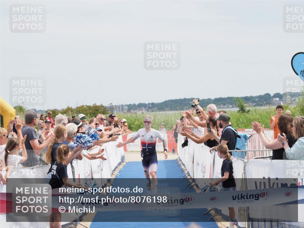 22.06.2025 - Viking Triathlon MichiJ http://msf.ph/oto/8076198 22.06.2025 13:47:03 Ziel 4 meine-sportfotos.de