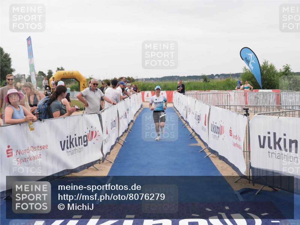 22.06.2025 - Viking Triathlon MichiJ http://msf.ph/oto/8076279 22.06.2025 16:02:05 Ziel 256 meine-sportfotos.de