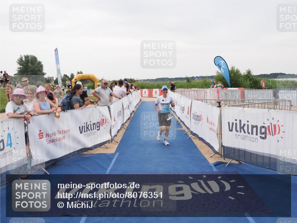 22.06.2025 - Viking Triathlon MichiJ http://msf.ph/oto/8076351 22.06.2025 16:02:06 Ziel 256 meine-sportfotos.de