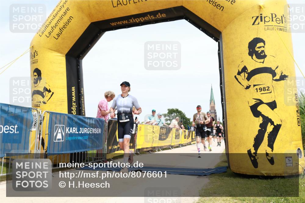 22.06.2025 - Viking Triathlon H.Heesch http://msf.ph/oto/8076601 22.06.2025 14:17:17 Laufen 115, 135, 238, 388, 464 meine-sportfotos.de