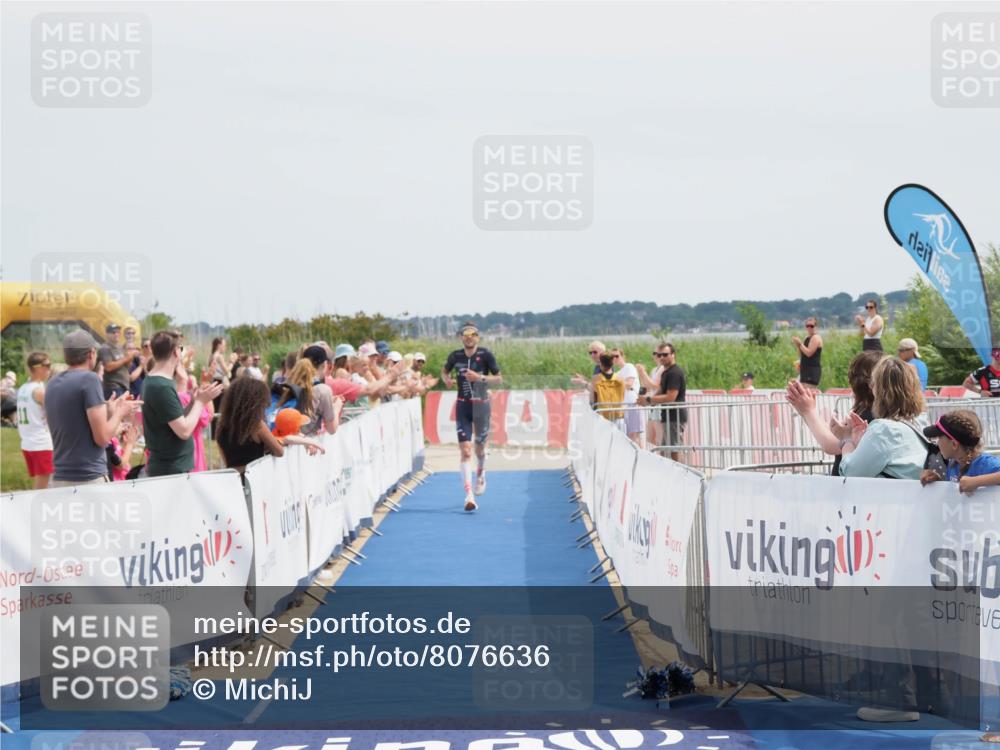 22.06.2025 - Viking Triathlon MichiJ http://msf.ph/oto/8076636 22.06.2025 14:03:21 Ziel 557 meine-sportfotos.de
