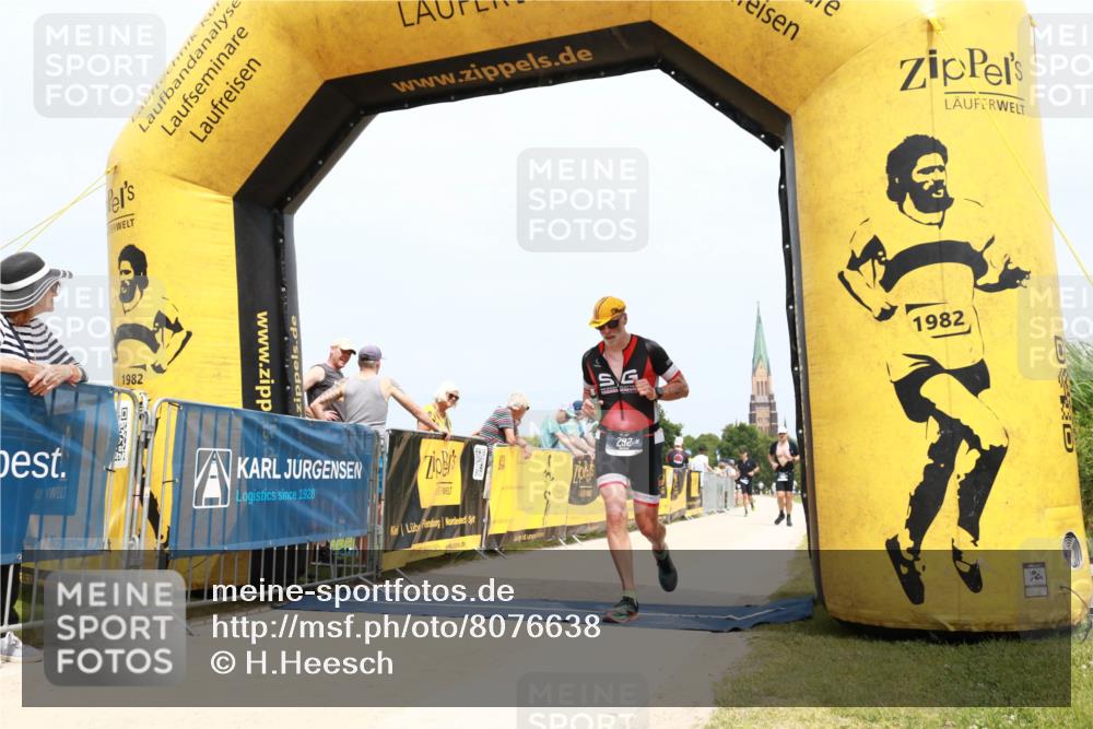 22.06.2025 - Viking Triathlon H.Heesch http://msf.ph/oto/8076638 22.06.2025 14:55:26 Laufen 30, 103, 292, 388 meine-sportfotos.de
