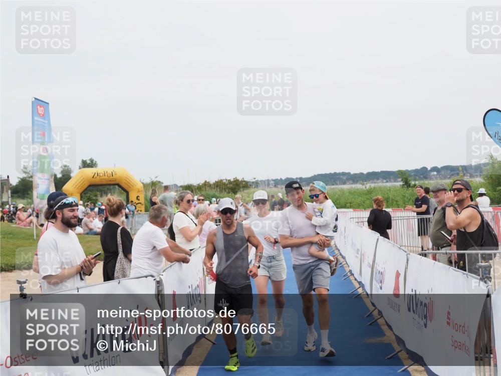 22.06.2025 - Viking Triathlon MichiJ http://msf.ph/oto/8076665 22.06.2025 14:34:03 Ziel 662 meine-sportfotos.de