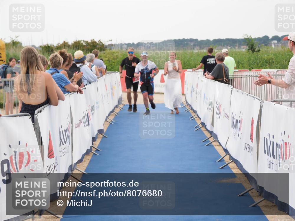 22.06.2025 - Viking Triathlon MichiJ http://msf.ph/oto/8076680 22.06.2025 15:54:41 Ziel 627 meine-sportfotos.de