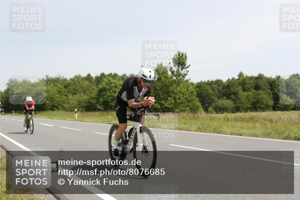 22.06.2025 - Viking Triathlon Yannick Fuchs http://msf.ph/oto/8076685 22.06.2025 11:57:59 Radfahren 5, 219, 271, 284, 294, 343, 429 meine-sportfotos.de