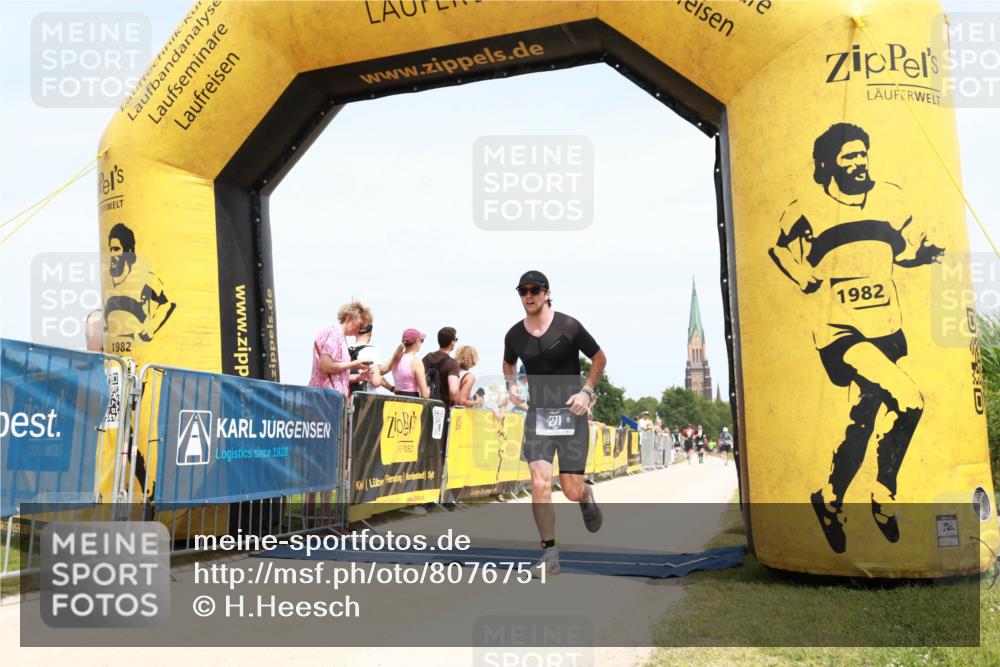 22.06.2025 - Viking Triathlon H.Heesch http://msf.ph/oto/8076751 22.06.2025 14:18:47 Laufen 100, 101, 271, 272, 617 meine-sportfotos.de