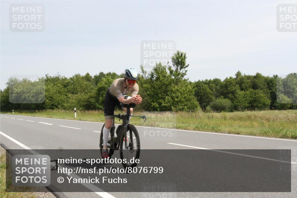 22.06.2025 - Viking Triathlon Yannick Fuchs http://msf.ph/oto/8076799 22.06.2025 11:58:55 Radfahren 214, 464, 483, 492 meine-sportfotos.de